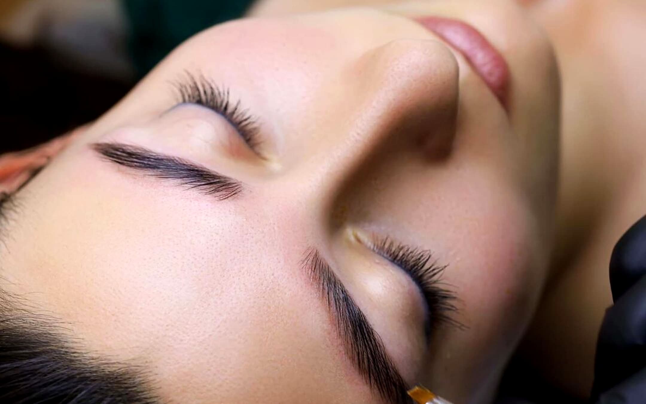 Brow Tinting